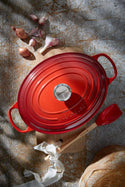 Le Creuset Signature Enamelled Cast Iron Casserole Dish With Lid - Oval 35 cm - 8.9 Litres -Red