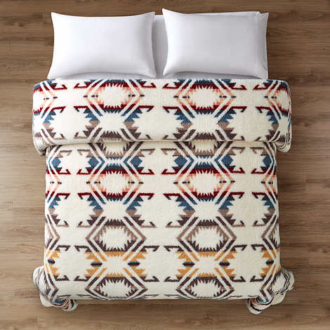 Pendleton Sherpa Fleece Blanket - Queen size