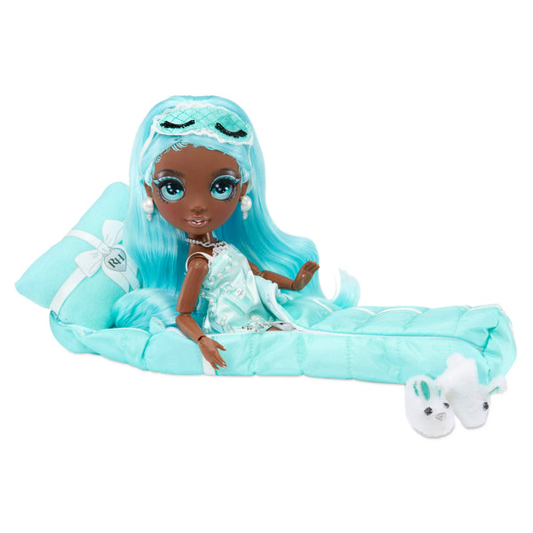 Rainbow High™ Slumber Party Robin Sterling™ – Doll and Playset